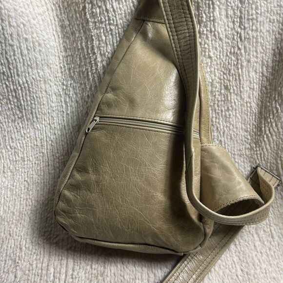 Stylish khaki Leather small Sling Bag. Adjustable strap. - Picture 6 of 10